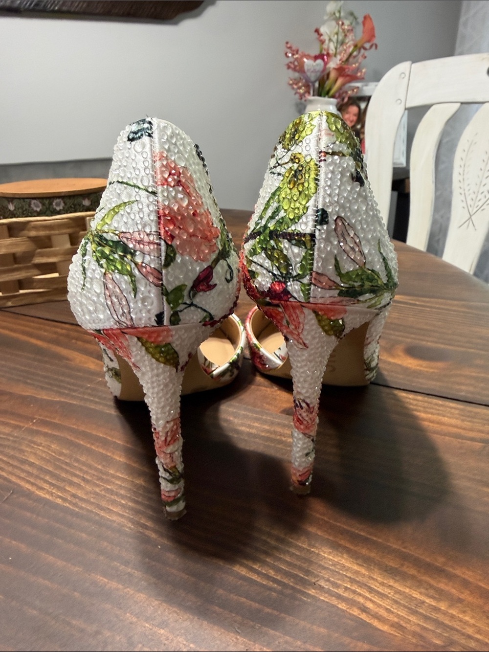 INC International Concepts White Floral Crystal Pointed Toe Pumps - Picture 4 of 4